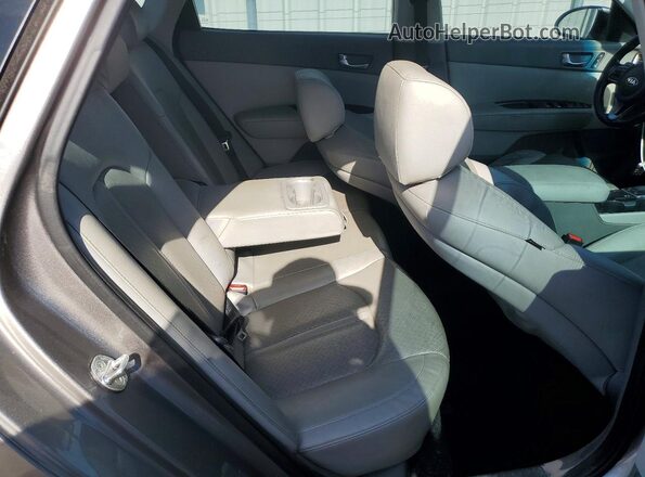 5XXGU4L39GG009496 2016 KIA OPTIMA Gray Widok tylnych siedzeń