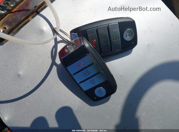 5XXGU4L39GG098843 2016 KIA OPTIMA Белый Вид панели приборов