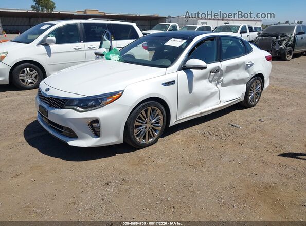 5XXGV4L22JG195412 2018 KIA OPTIMA White Vista tres cuartos delantera izquierda