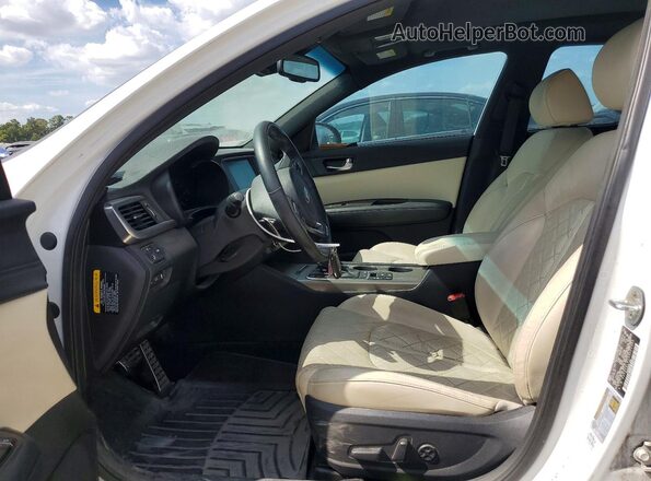 5XXGV4L2XGG031348 2016 KIA OPTIMA Белый Вид салона спереди
