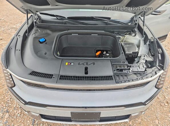 5XYADFS50TG017304 2026 KIA EV9 Gray Vista del compartimento del motor