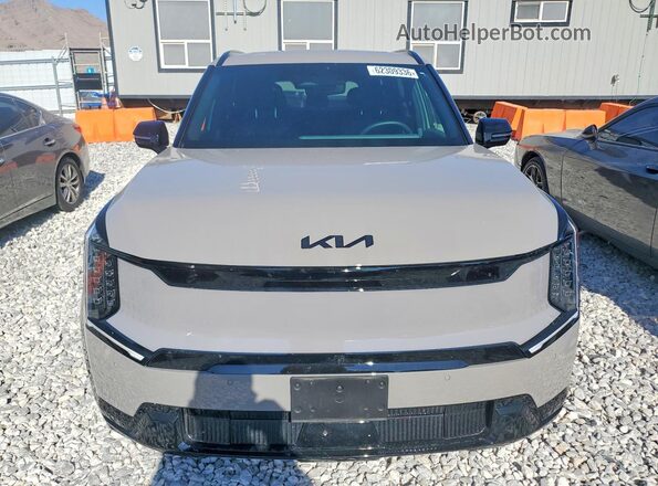 5XYADFS5XTG009372 2026 KIA EV9 Tan Front view