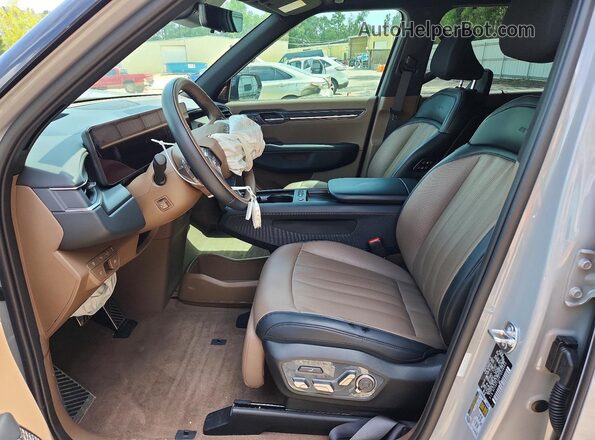 5XYAEFS59TG008663 2026 KIA EV9 Gray Вид салону спереду