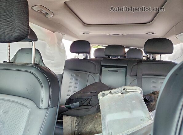 5XYAFFS57TG012739 2026 KIA EV9 Black Widok tylnych siedzeń