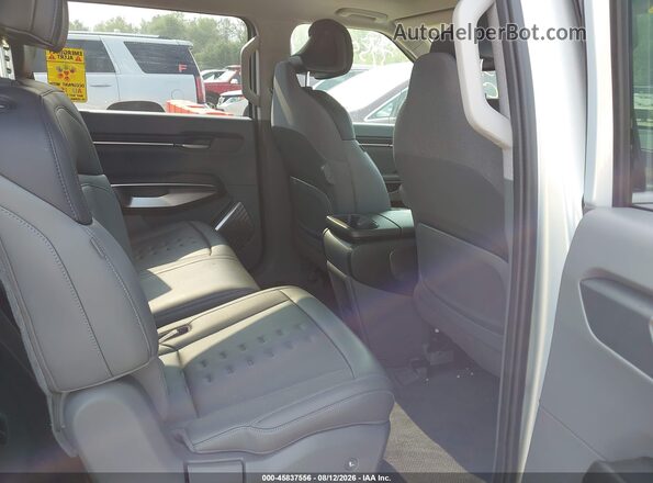5XYAFFS57TG017939 2026 KIA EV9 Gray VIN sticker view