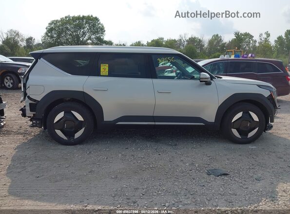 5XYAFFS57TG017939 2026 KIA EV9 Gray 360 interior view