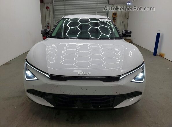 5XYC34JA2SG006561 2025 KIA EV6 White წინა ხედი