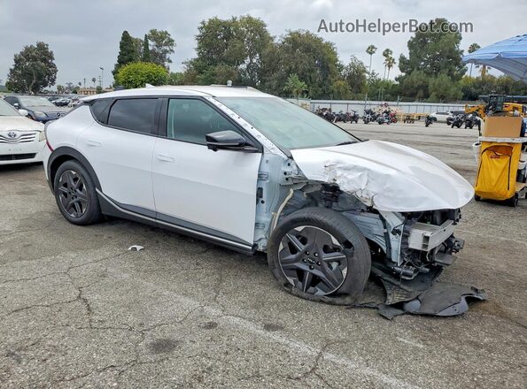 5XYC34JAXSG002872 2025 KIA EV6 White Front right