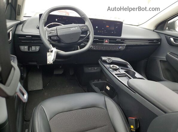 5XYC34JAXSG002872 2025 KIA EV6 White Dashboard view