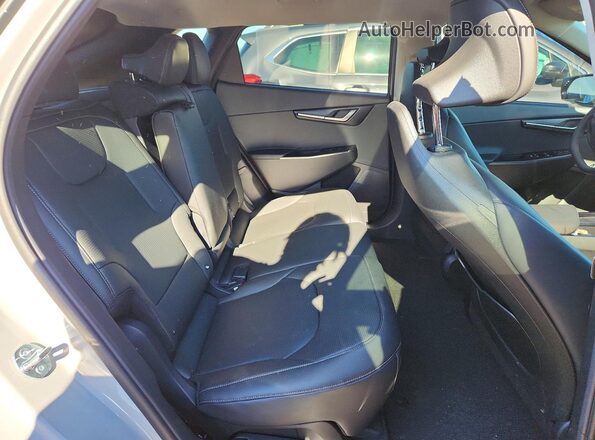5XYC3DJC9SG004002 2025 KIA EV6 Серебряный Вид задних сидений