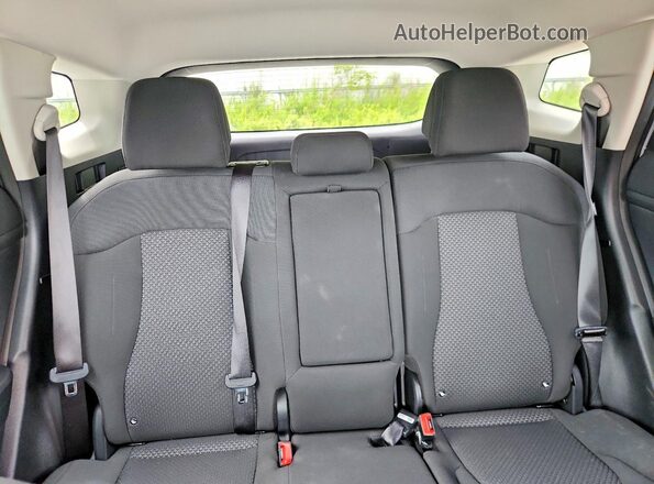 5XYK23DF2TG376992 2026 KIA SPORTAGE White Widok tylnych siedzeń