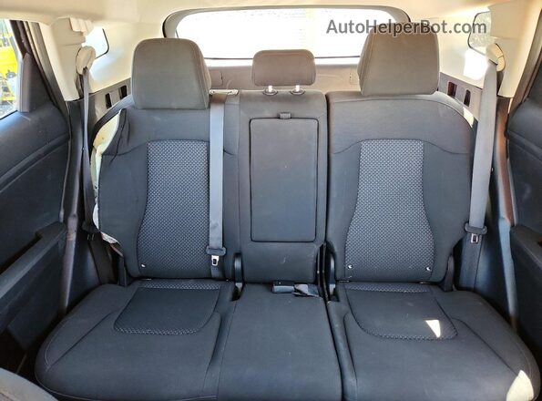 5XYK23DF4TG386312 2026 KIA SPORTAGE Gray Vista de los asientos traseros