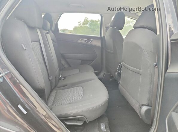 5XYK23DF8TG390007 2026 KIA SPORTAGE Gray Rear interior view