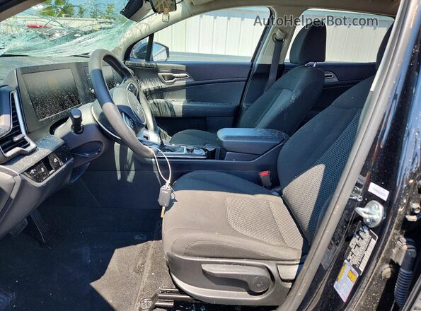 5XYK2CDF6SG310315 2025 KIA SPORTAGE Black Front interior view