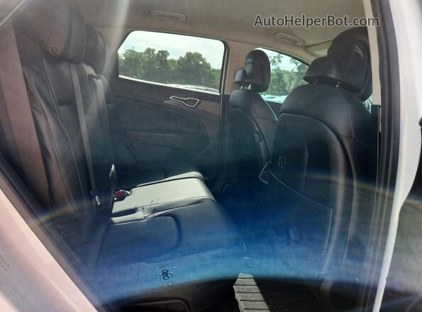 5XYK33AF6PG131720 2023 KIA SPORTAGE White Vista interior trasera