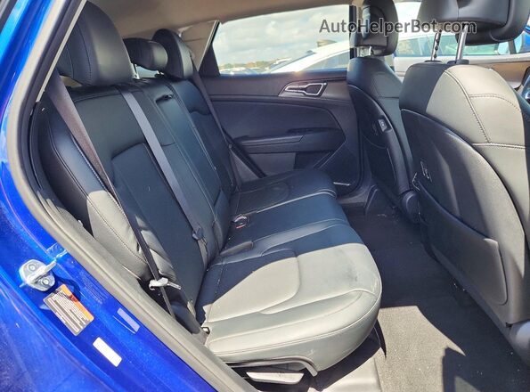 5XYK33AF8PG095903 2023 KIA SPORTAGE Blue Вид задньої частини салону