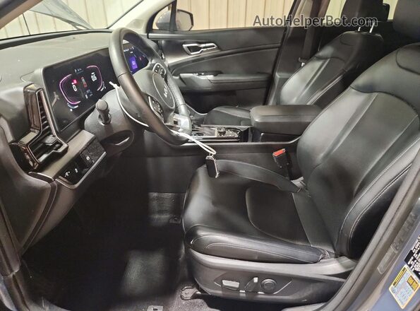 5XYK33AFXPG031071 2023 KIA SPORTAGE Серый Вид салона спереди