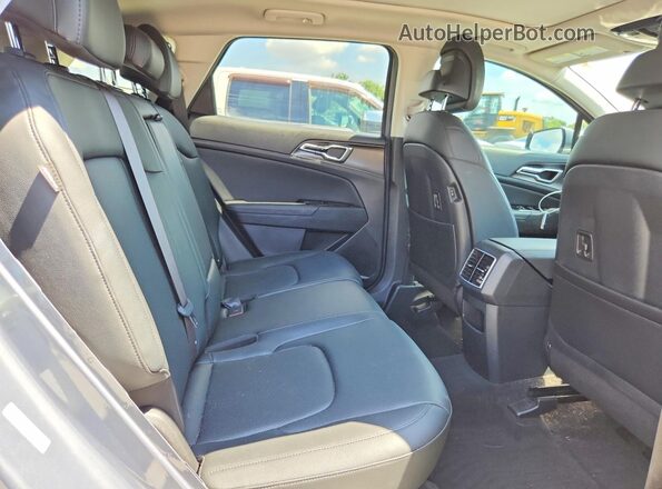 5XYK33DF6SG296106 2025 KIA SPORTAGE Gray Vista interior trasera