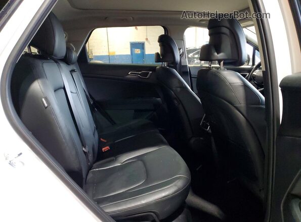 5XYK33DFXTG361265 2026 KIA SPORTAGE White Սալոնի հետևի տեսք
