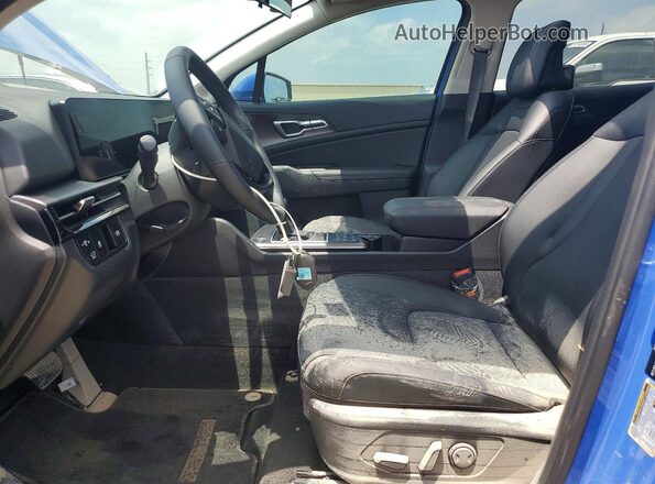 5XYK33DFXTG379782 2026 KIA SPORTAGE Blue Սալոնի դիմացի տեսք