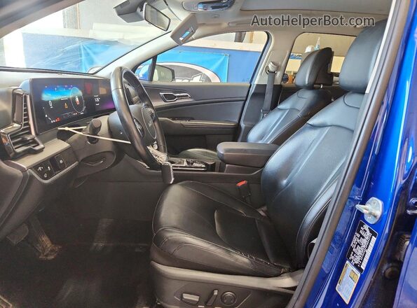 5XYK43AF3PG043768 2023 KIA SPORTAGE Blue წინა სალონის ხედი