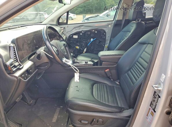 5XYK53AF0PG085148 2023 KIA SPORTAGE Silver წინა სალონის ხედი