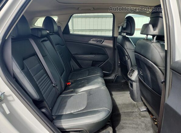 5XYK53AF4PG019931 2023 KIA SPORTAGE Gray Rear interior view