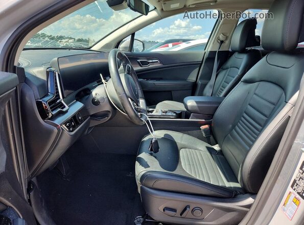 5XYK5CDF1RG205330 2024 KIA SPORTAGE Silver Front interior view