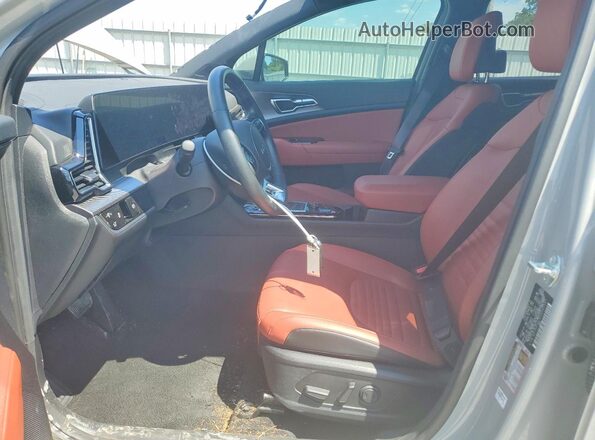 5XYK5CDF4SG291397 2025 KIA SPORTAGE Серый Вид салона спереди