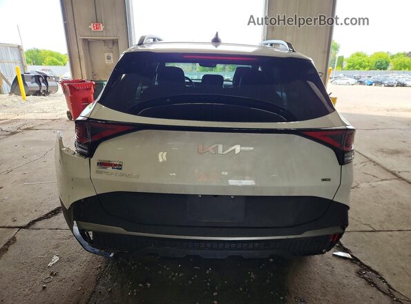 5XYK6CDF1RG177784 2024 KIA SPORTAGE White Rear view