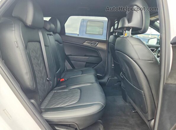 5XYK6CDF5RG154752 2024 KIA SPORTAGE Белый Вид задней части салона