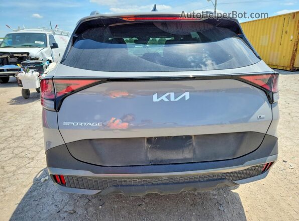 5XYK6CDFXRG224276 2024 KIA SPORTAGE Серый Вид сзади