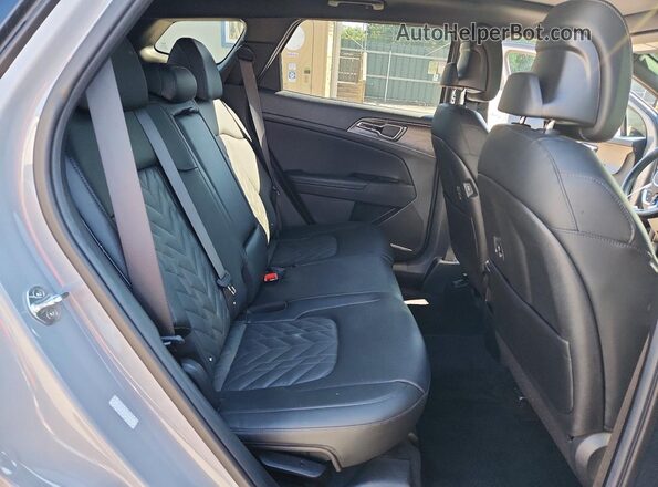 5XYK7CAF7PG015169 2023 KIA SPORTAGE Gray Вид задньої частини салону