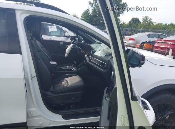 5XYK7CAF7PG046258 2023 KIA SPORTAGE White Widok wnętrza z przodu