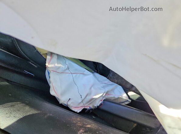5XYK7CDF9RG190568 2024 KIA SPORTAGE Silver Vista de los asientos traseros