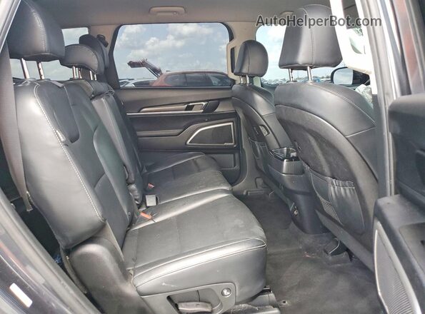 5XYP24GC8PG378698 2023 KIA TELLURIDE Серый Вид задней части салона