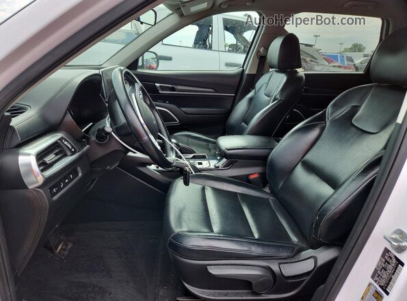 5XYP24HC9NG273714 2022 KIA TELLURIDE Белый Вид салона спереди