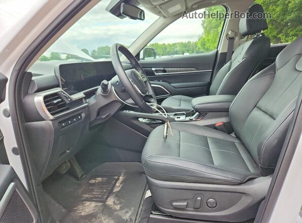 5XYP34GC3RG511920 2024 KIA TELLURIDE White Вид салону спереду