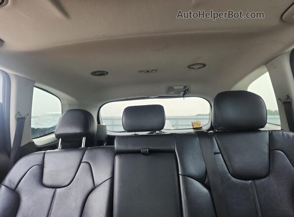 5XYP34HCXLG052228 2020 KIA TELLURIDE White Հետևի նստատեղերի տեսք