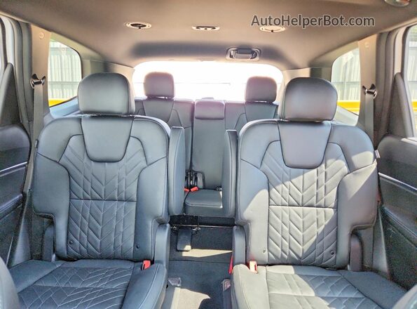 5XYP3DGCXRG548494 2024 KIA TELLURIDE White Հետևի նստատեղերի տեսք