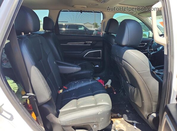 5XYP3DHC8NG198503 2022 KIA TELLURIDE White Rear interior view