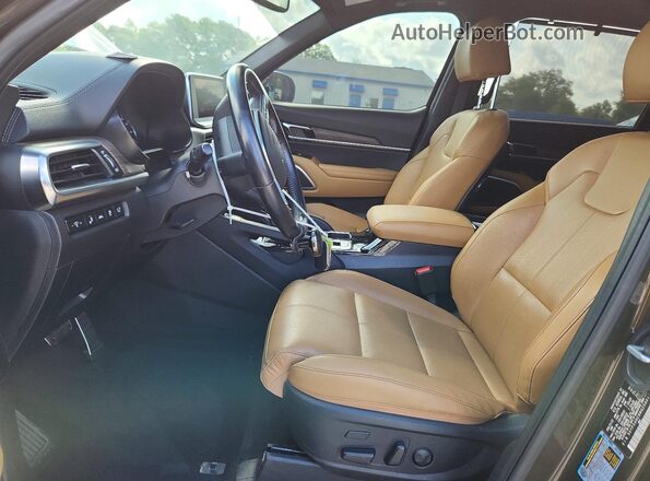 5XYP54HC8NG256667 2022 KIA TELLURIDE Brown Вид салону спереду