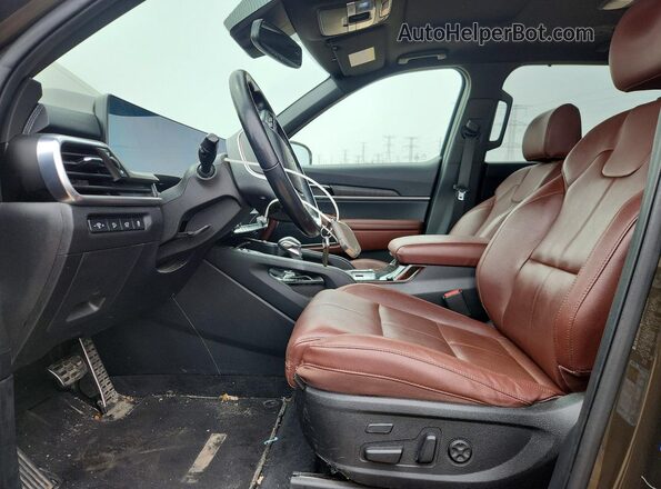 5XYP5DGC0RG410330 2024 KIA TELLURIDE Зеленый Вид салона спереди