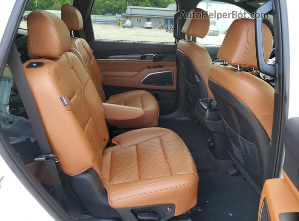 5XYP5DGC3RG436016 2024 KIA TELLURIDE White Rear interior view