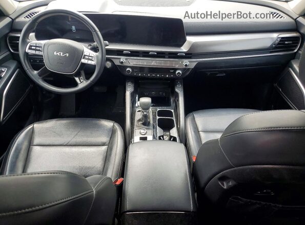 5XYP64GC2SG628546 2025 KIA TELLURIDE Silver Vista del salpicadero