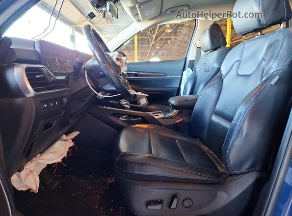 5XYP6DGC2RG563580 2024 KIA TELLURIDE Blue Widok wnętrza z przodu