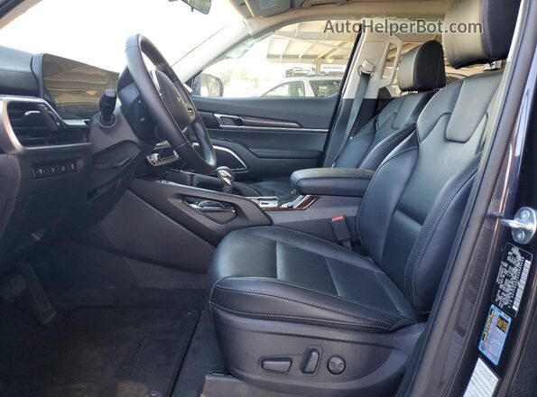5XYP6DGC4SG684648 2025 KIA TELLURIDE Silver Front interior view