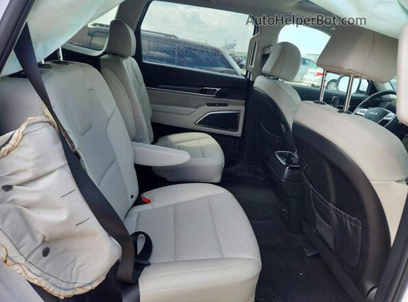 5XYP6DGC5SG725644 2025 KIA TELLURIDE White Vista de los asientos traseros