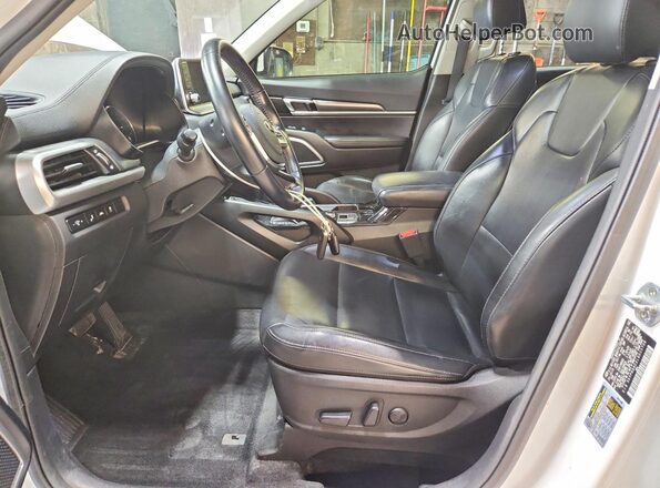 5XYP6DHC2LG035706 2020 KIA TELLURIDE White Widok wnętrza z przodu