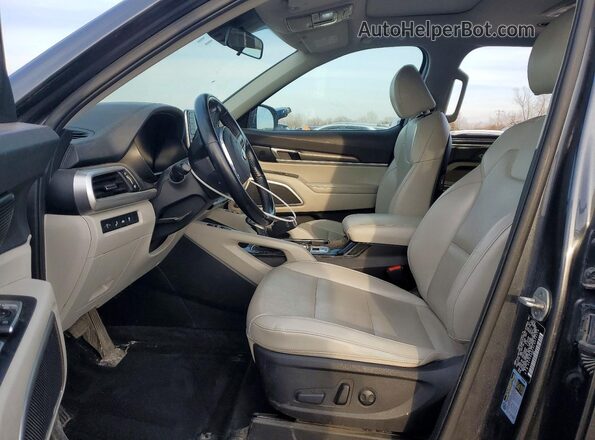 5XYP6DHC3LG073719 2020 KIA TELLURIDE Угольный Вид салона спереди
